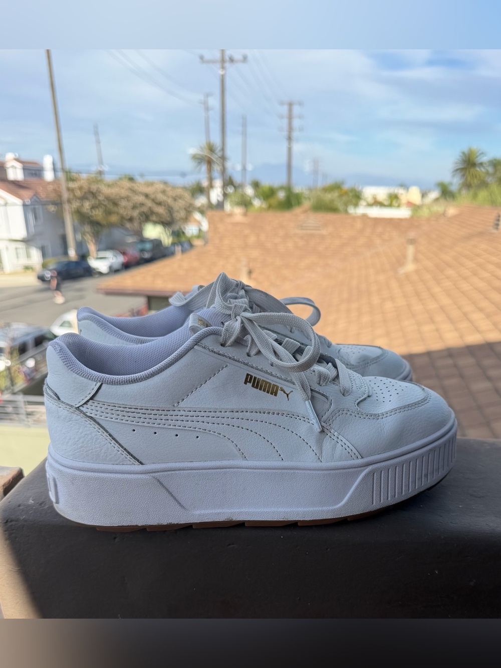 Puma White Low-Top Sneakers with Gold Accent